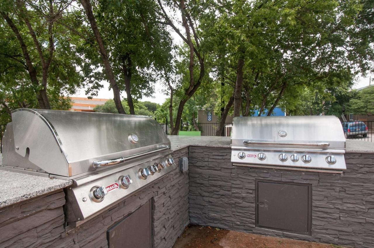 Efficiency 2Br King Bed Suites Next To Downtown Austin Exteriör bild